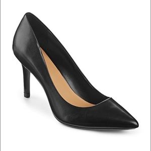 Like new Calvin Klein Gayle Pumps